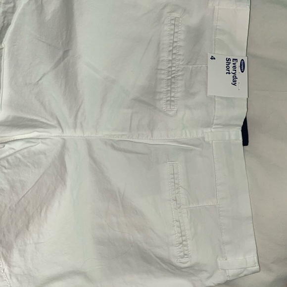 Old Navy everyday shorts size 4 - Picture 3 of 5